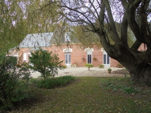 EXCLUSIVITE - A 5km de PERONNE - VILLAGE RECHERCHE - BIEN RARE - 315 000 € (réf : W0088)