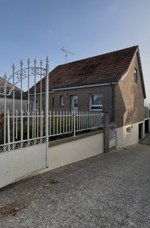 EXCLUSIVITE - PERIPHERIE IMMEDIATE DE PERONNE - SECTEUR RECHERCHE - (réf : D0168) - Prix : 212 000 €