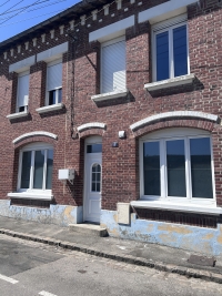 EXCLUSIVITE - PERONNE Centre-ville - Proche toutes commodités - (D0177) - Prix : 117 700 €