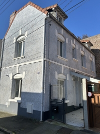 A PERONNE - Proche écoles et centre-ville - A DEUX PAS DE TOUTES COMMODITES (réf : O0165)